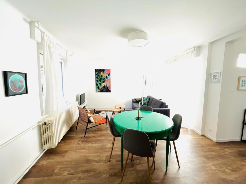 Au Perron Avec Garage Et Balcon A Ribeauville Bagian luar foto